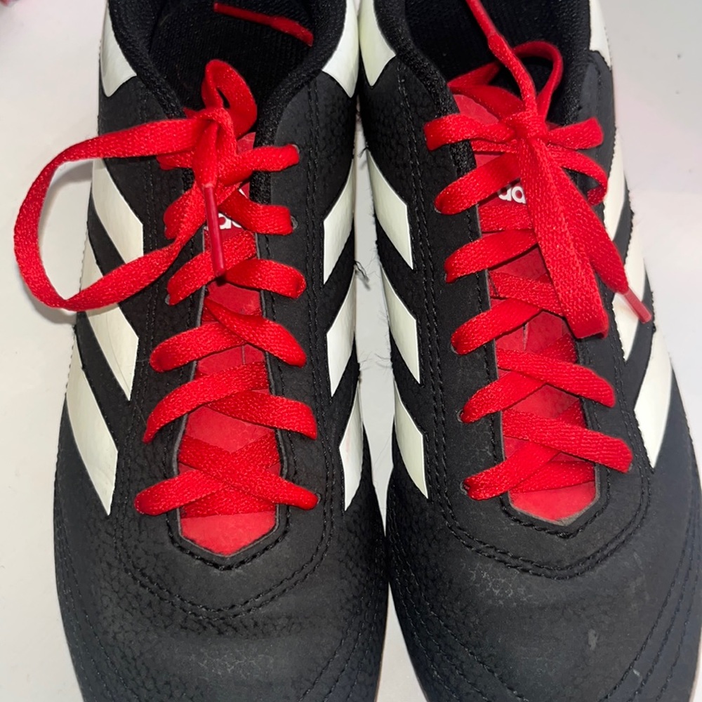 Adidas cleats size 5 in kids